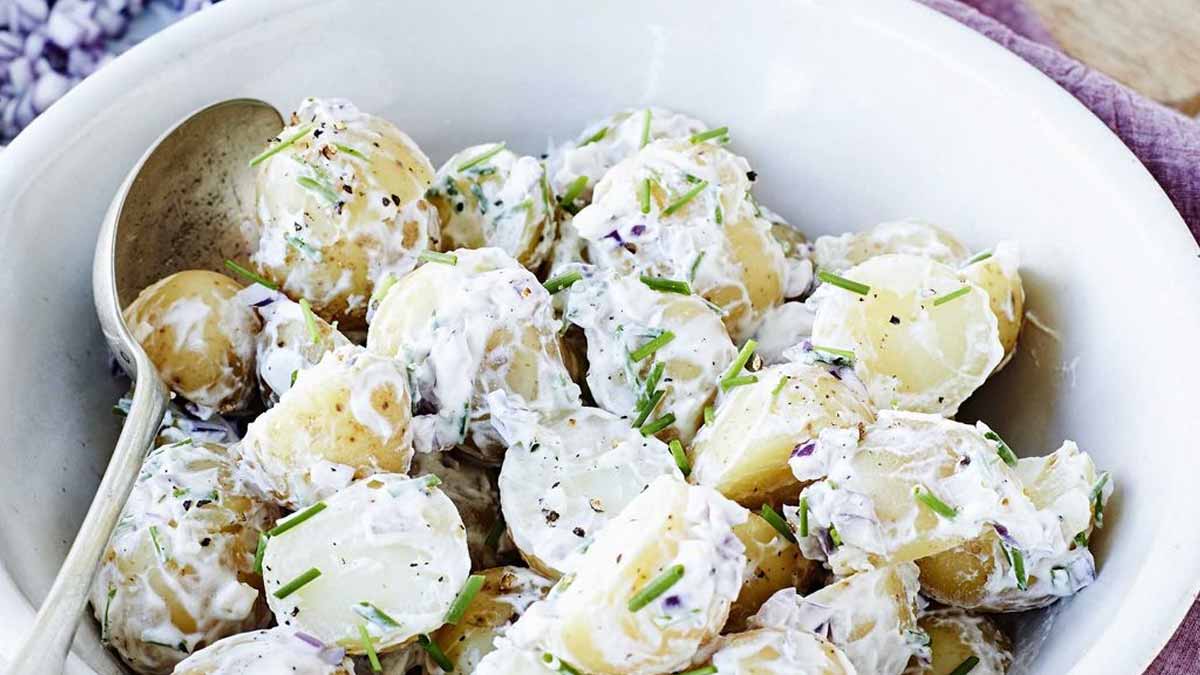La salade de pommes de terre a un meilleur goût incomparable lorsque vous ajoutez cet ingrédient dans la préparation